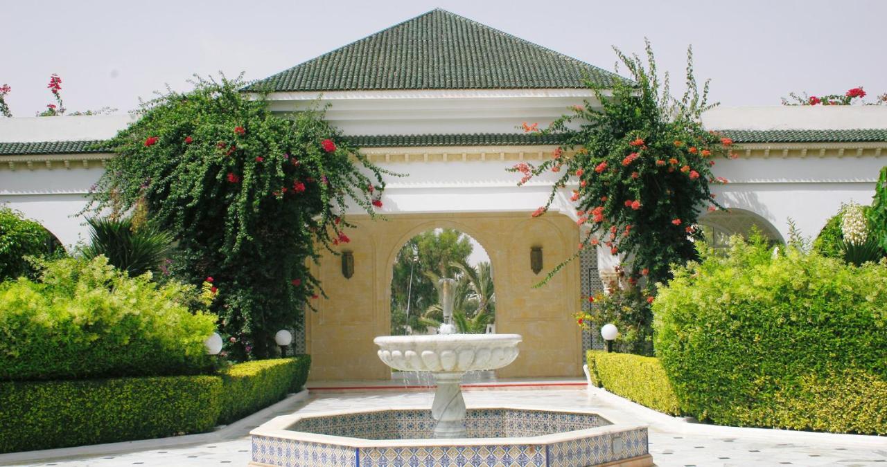 ホテル El Mouradi Palm Marina ポート・エルカンタウィ エクステリア 写真